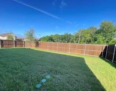 8413 Butterfly Lane - Photo Thumbnail 16