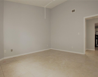3413 Nw 44th Street - Photo Thumbnail 18