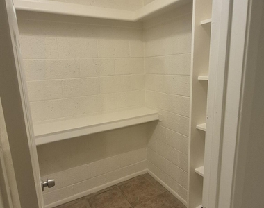 9009 W Elm Street - Photo Thumbnail 9