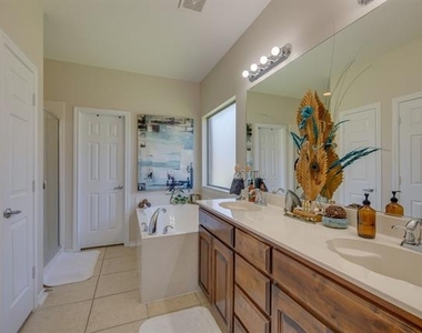 10826 Calderwood Lane - Photo Thumbnail 12