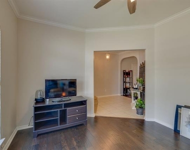 10826 Calderwood Lane - Photo Thumbnail 16
