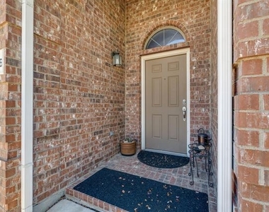 10826 Calderwood Lane - Photo Thumbnail 4