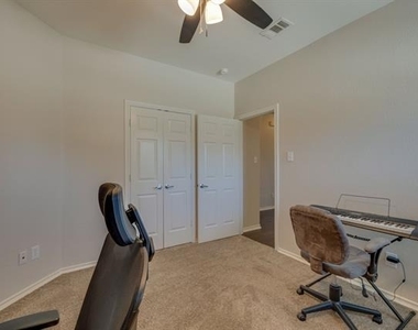 10826 Calderwood Lane - Photo Thumbnail 8