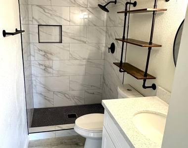 286 W Palomino Drive - Photo Thumbnail 15