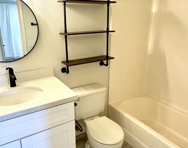 286 W Palomino Drive - Photo Thumbnail 19
