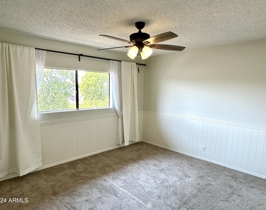 286 W Palomino Drive - Photo Thumbnail 12