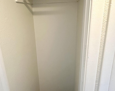 286 W Palomino Drive - Photo Thumbnail 10