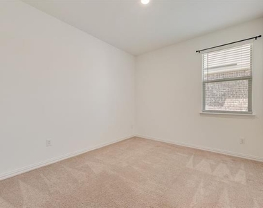 7109 Crepe Myrtle Avenue - Photo Thumbnail 7