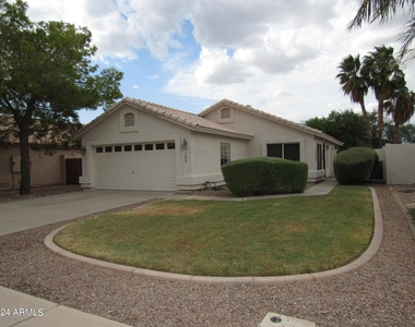 102 W Gail Drive - Photo Thumbnail 1