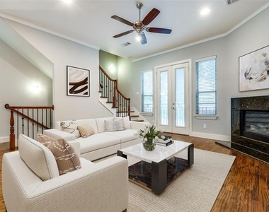 4323 Dickason Avenue - Photo Thumbnail 3