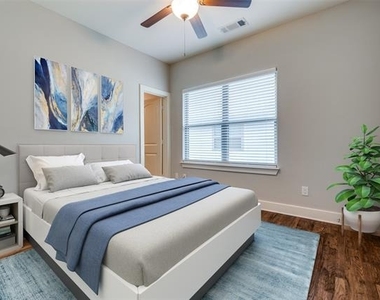 4323 Dickason Avenue - Photo Thumbnail 9