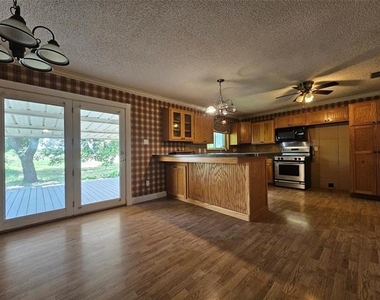 1630 Milrany Lane - Photo Thumbnail 6