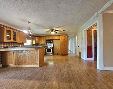 1630 Milrany Lane - Photo Thumbnail 5