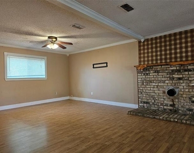 1630 Milrany Lane - Photo Thumbnail 4