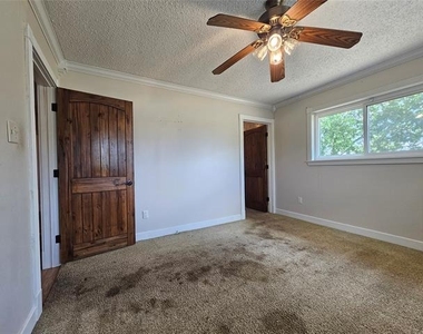 1630 Milrany Lane - Photo Thumbnail 10