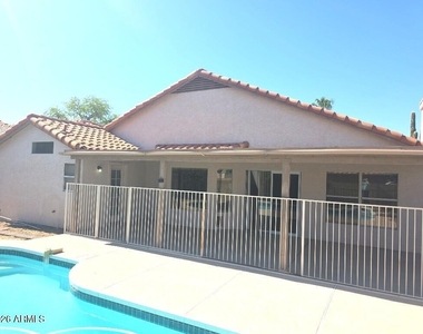 3402 E Oraibi Drive - Photo Thumbnail 19