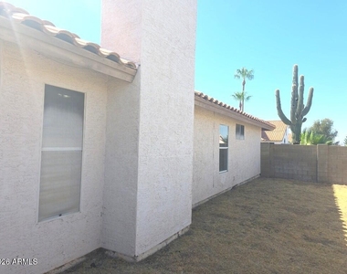 3402 E Oraibi Drive - Photo Thumbnail 17