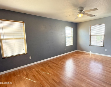 2858 W Mineral Butte Drive - Photo Thumbnail 12