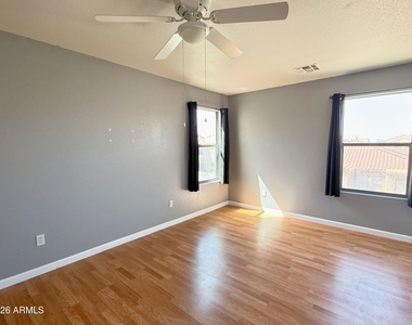 2858 W Mineral Butte Drive - Photo Thumbnail 17