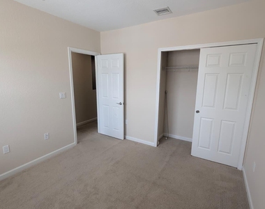 2900 Nw Treviso Circle - Photo Thumbnail 21