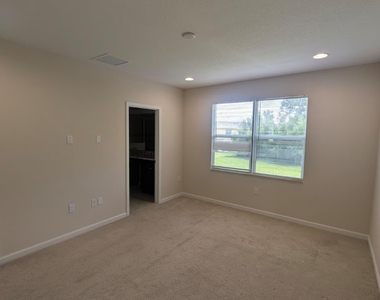 2900 Nw Treviso Circle - Photo Thumbnail 18