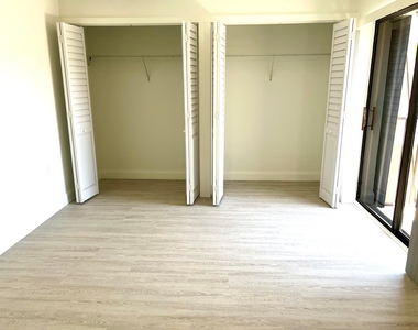 5121 51st Way - Photo Thumbnail 12