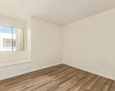 3002 N 70th Street - Photo Thumbnail 7