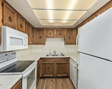 3002 N 70th Street - Photo Thumbnail 2