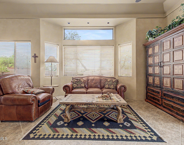 6540 E Redmont Drive - Photo Thumbnail 7