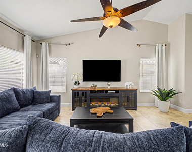 10202 E Juanita Avenue - Photo Thumbnail 10