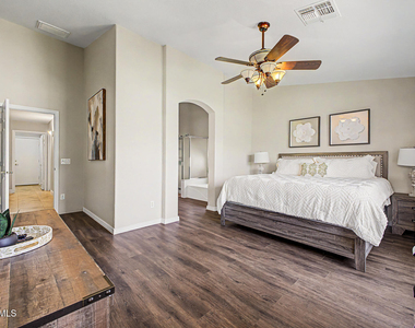 10202 E Juanita Avenue - Photo Thumbnail 17