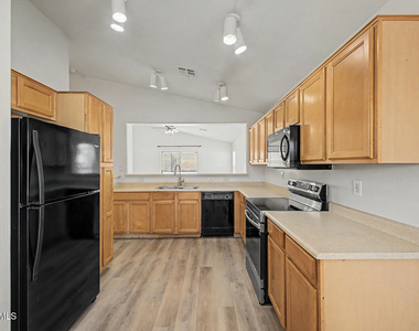 22820 W Papago Street - Photo Thumbnail 11