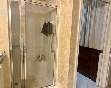 12418 Crystal Pointe Drive - Photo Thumbnail 23