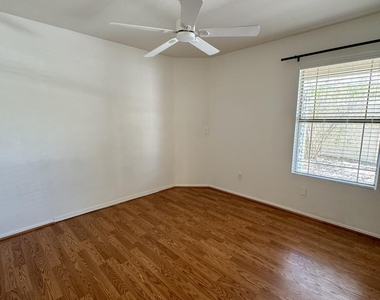 6510 W Behrend Drive - Photo Thumbnail 12