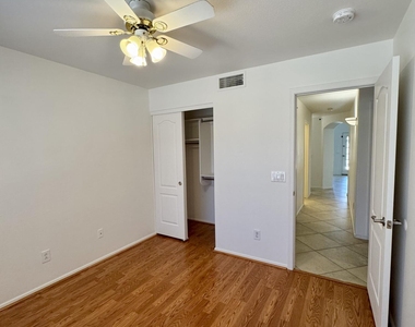6510 W Behrend Drive - Photo Thumbnail 7