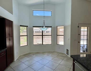 6510 W Behrend Drive - Photo Thumbnail 5