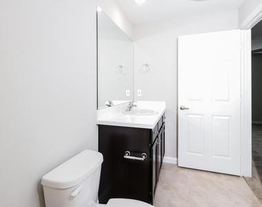 1037 Sw Sudder Avenue - Photo Thumbnail 3