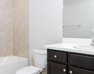 1037 Sw Sudder Avenue - Photo Thumbnail 4
