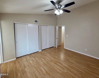 3005 W Ross Avenue - Photo Thumbnail 8