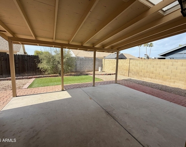 3005 W Ross Avenue - Photo Thumbnail 13