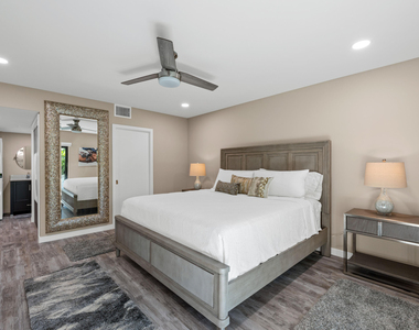 11863 Wimbledon Circle - Photo Thumbnail 14