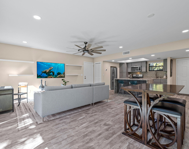 11863 Wimbledon Circle - Photo Thumbnail 22