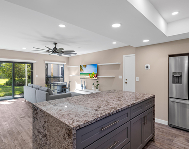 11863 Wimbledon Circle - Photo Thumbnail 13