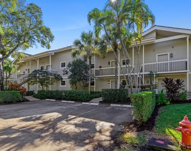 11863 Wimbledon Circle - Photo Thumbnail 17