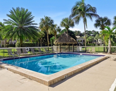 11863 Wimbledon Circle - Photo Thumbnail 15