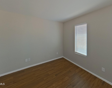 23670 W Levi Drive - Photo Thumbnail 2