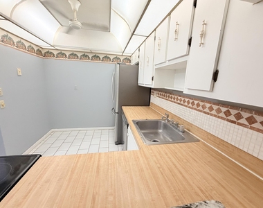 4354 Nw 9th Avenue - Photo Thumbnail 4