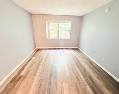 4354 Nw 9th Avenue - Photo Thumbnail 6