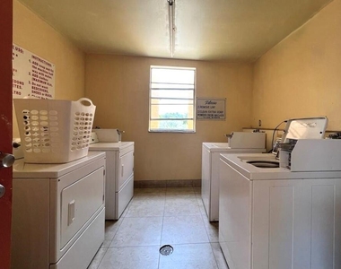 4354 Nw 9th Avenue - Photo Thumbnail 17