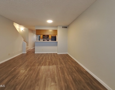 19820 N 13th Avenue - Photo Thumbnail 1